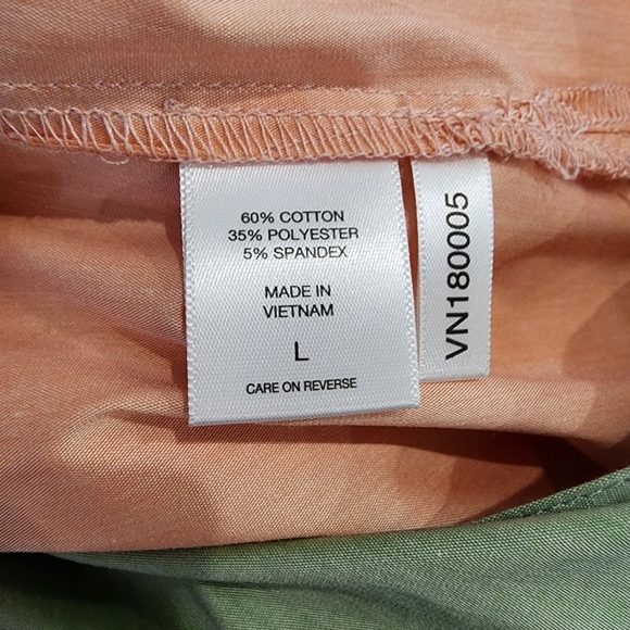 NWT New York & Company size Large button down shirt - Picture 5 of 5